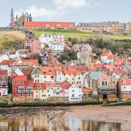 Sands * Whitby