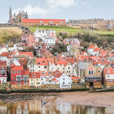 Sands * Whitby